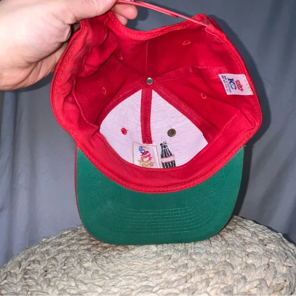 Vintage 1996 Atlanta Olympics Coca-Cola Snapback Hat Red Torch‎ Relay Pin USA